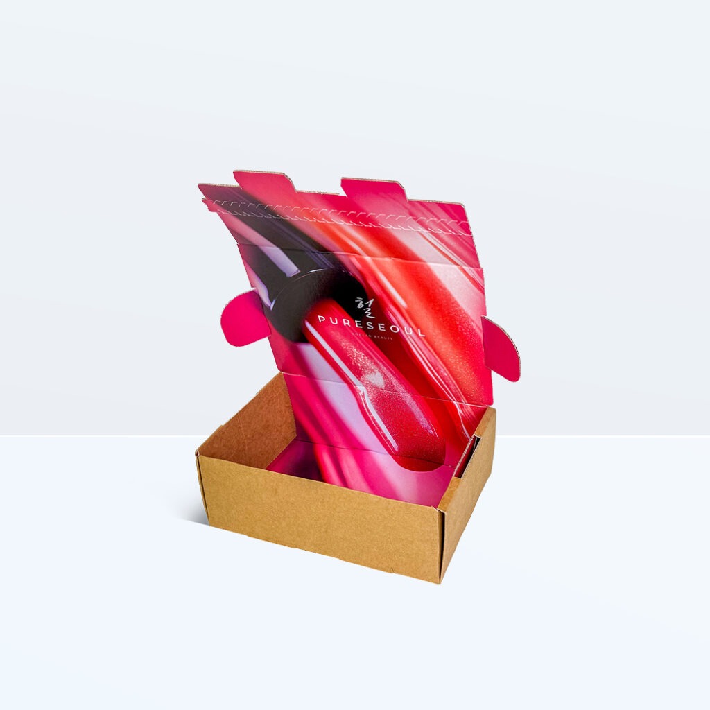 E-commerce shipping box with digital photo printing